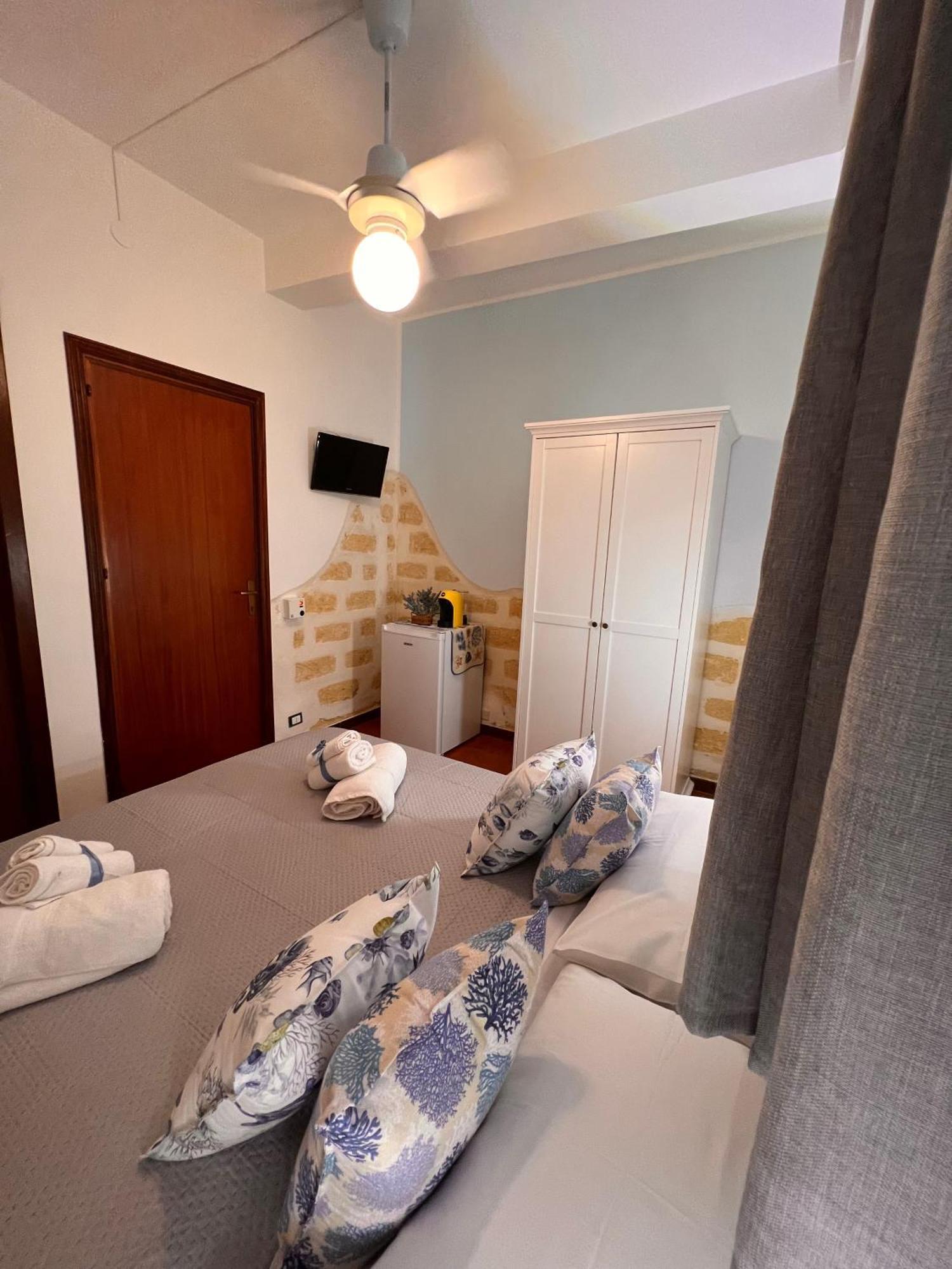 Celeste Rooms Сан-Вито-Ло-Капо Экстерьер фото